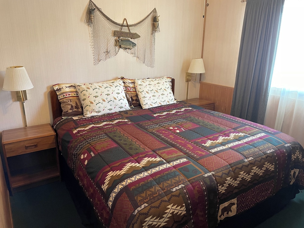 Hunter's Friend Resort - photo 15
