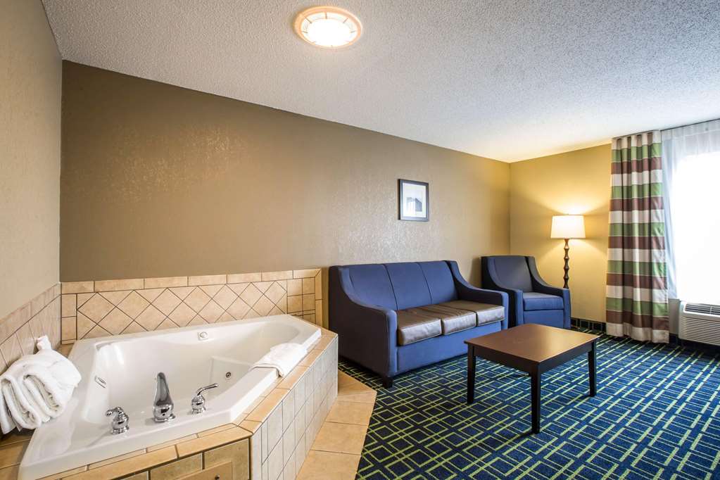 Quality Inn Franklin - photo 8