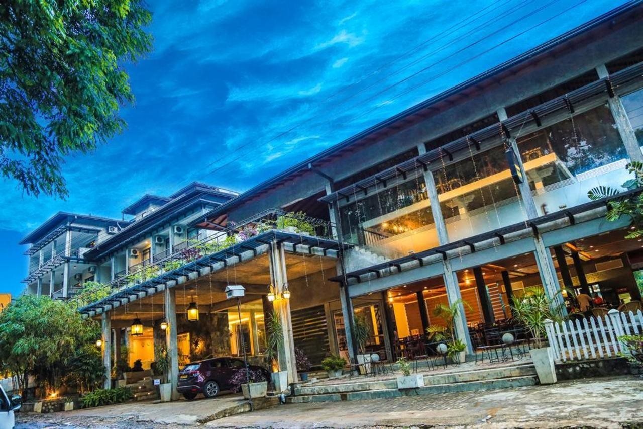 Oak Ray Ella Gap Hotel in Ella Town, Sri Lanka