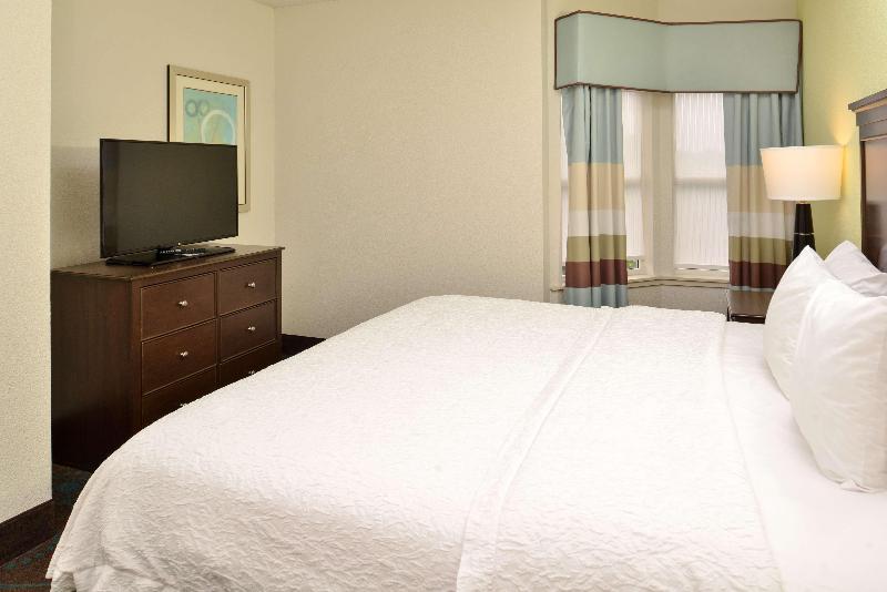 Hampton Inn & Suites Newport News - photo 96