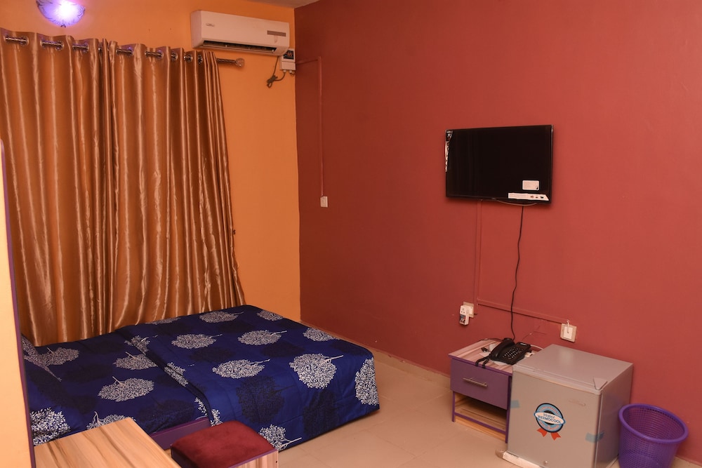 Gracefieldhotels.com.ng - last minute hotel in Lagos
