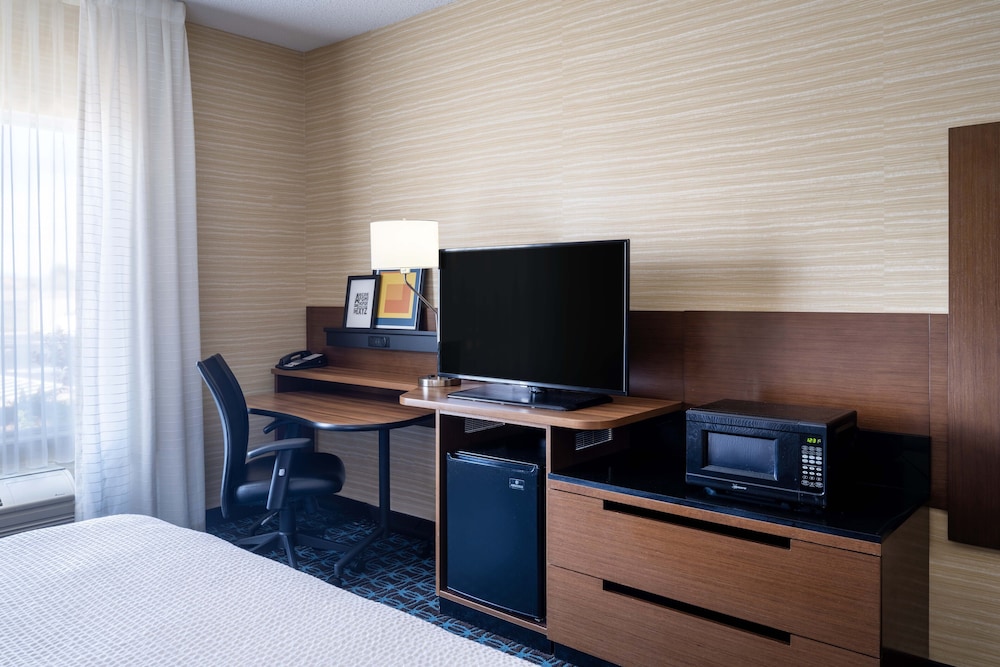 Fairfield Inn & Suites by Marriott Detroit Lakes - photo 24
