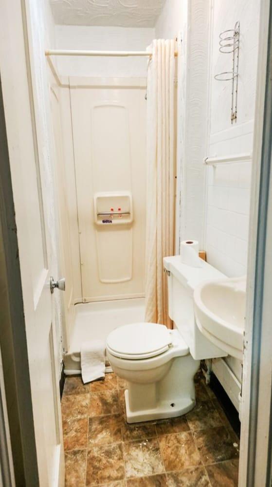 Country Club Inn - photo 16