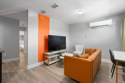 Mins 2 Dwntown Private Retreat King Bed — 4-Star Luxury Hotel in Austin, United States