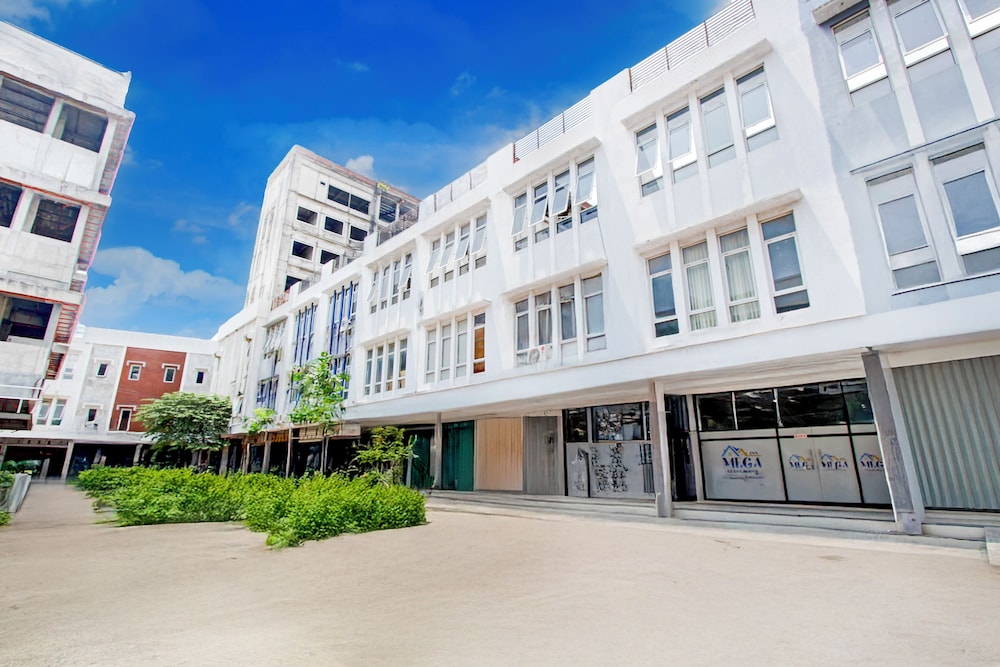 Hotel O Mega Inn Guest House in Tegal, Indonesia