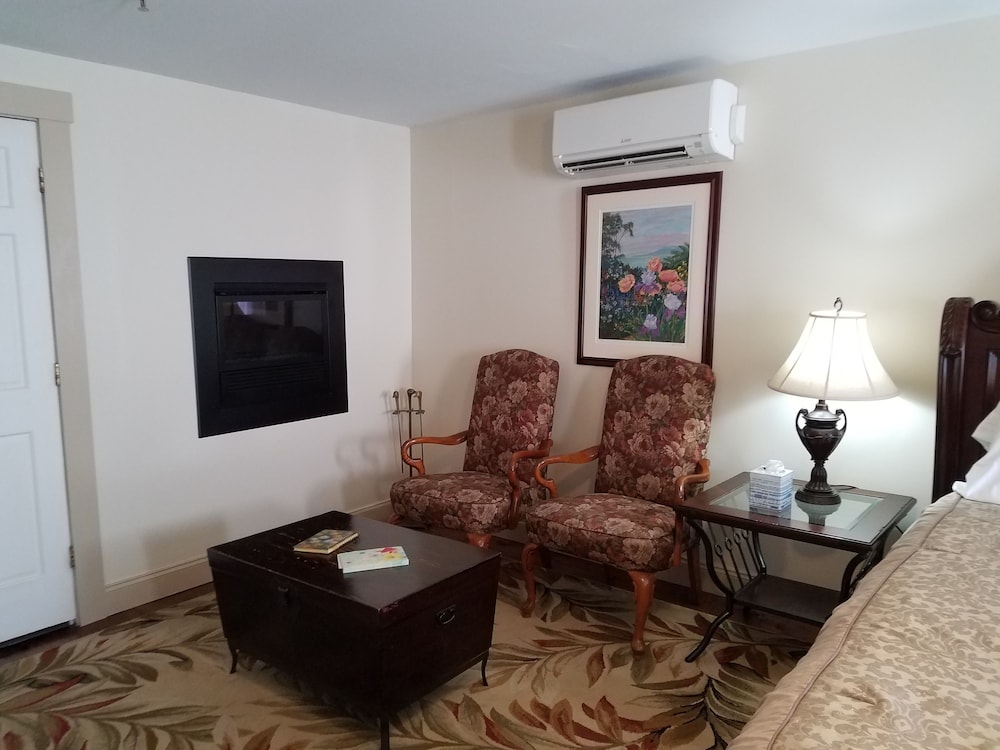 Tilton Inn - photo 7