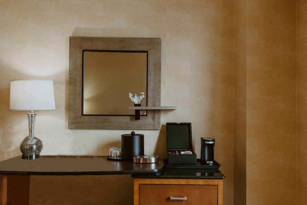 The Lincoln Marriott Cornhusker Hotel - photo 23