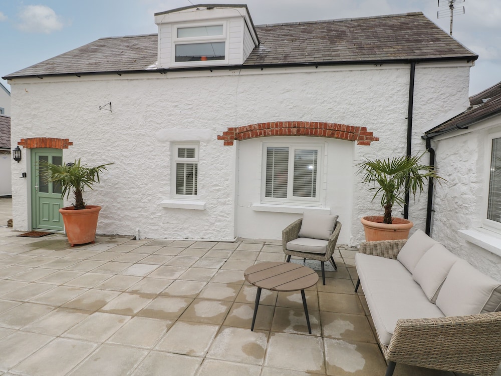 Rosemary Cottage — 4-Star Luxury Hotel in Tenby, United Kingdom