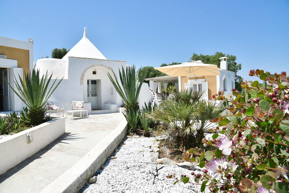 Trulli Albamarina — 4-Star Luxury Hotel in Ostuni, Italy