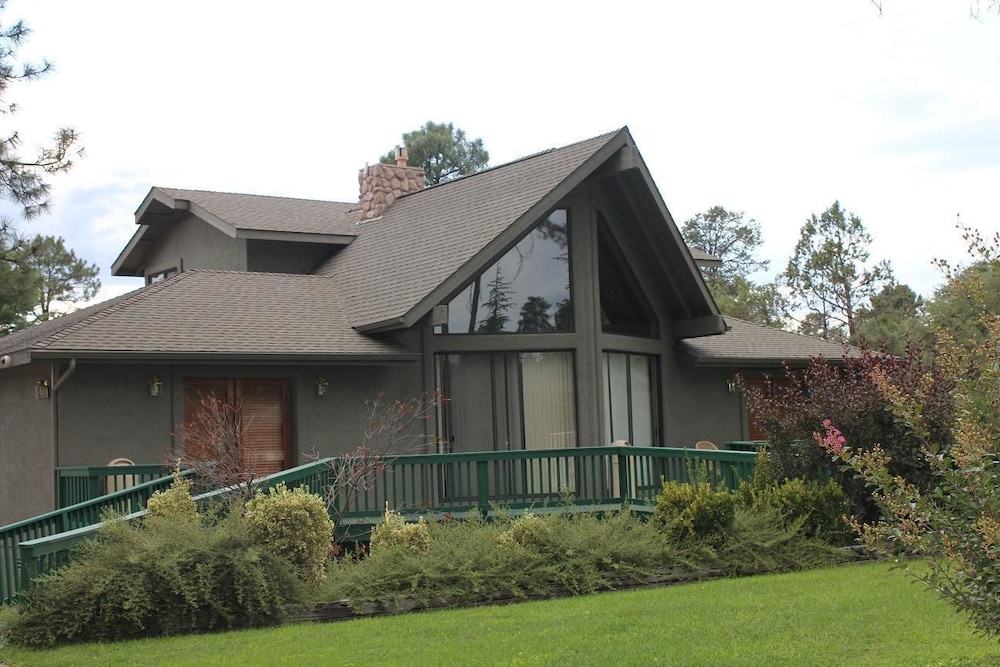 Majestic Mountain Inn - photo 53