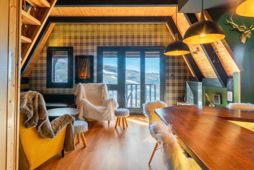 Penthouse in the Clouds & Parking - last minute hotel in Unknown City