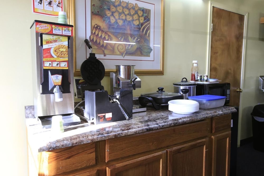 Shamrock Country Inn - photo 35