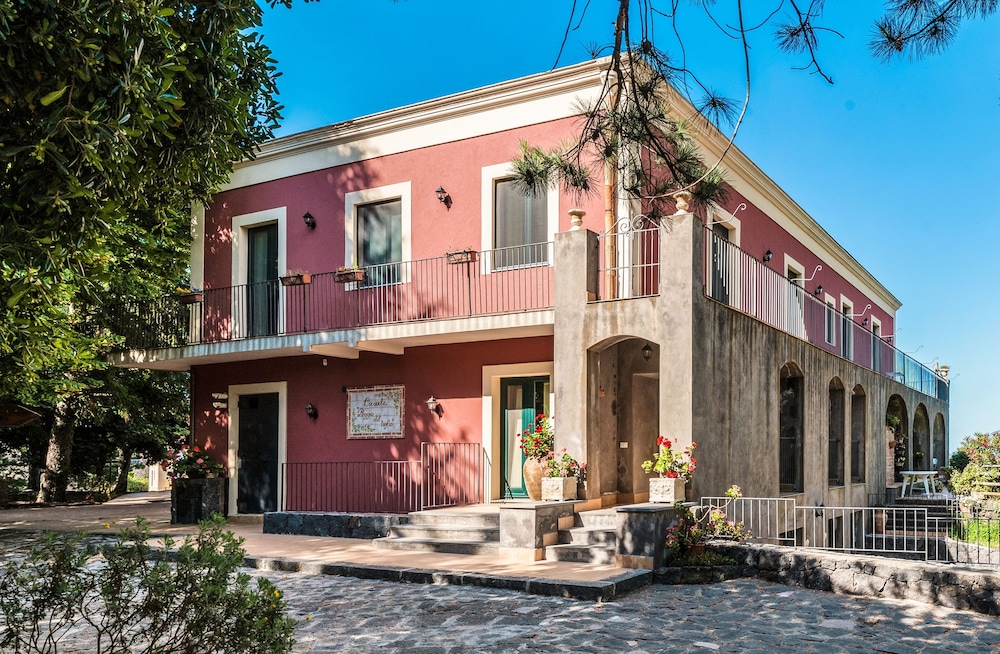 Casale Poggio del Tiglio — hotel in Viagrande