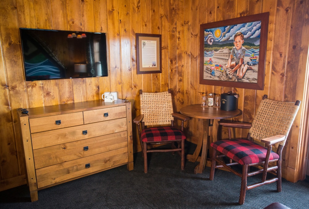McMenamins Kalama Harbor Lodge - photo 11