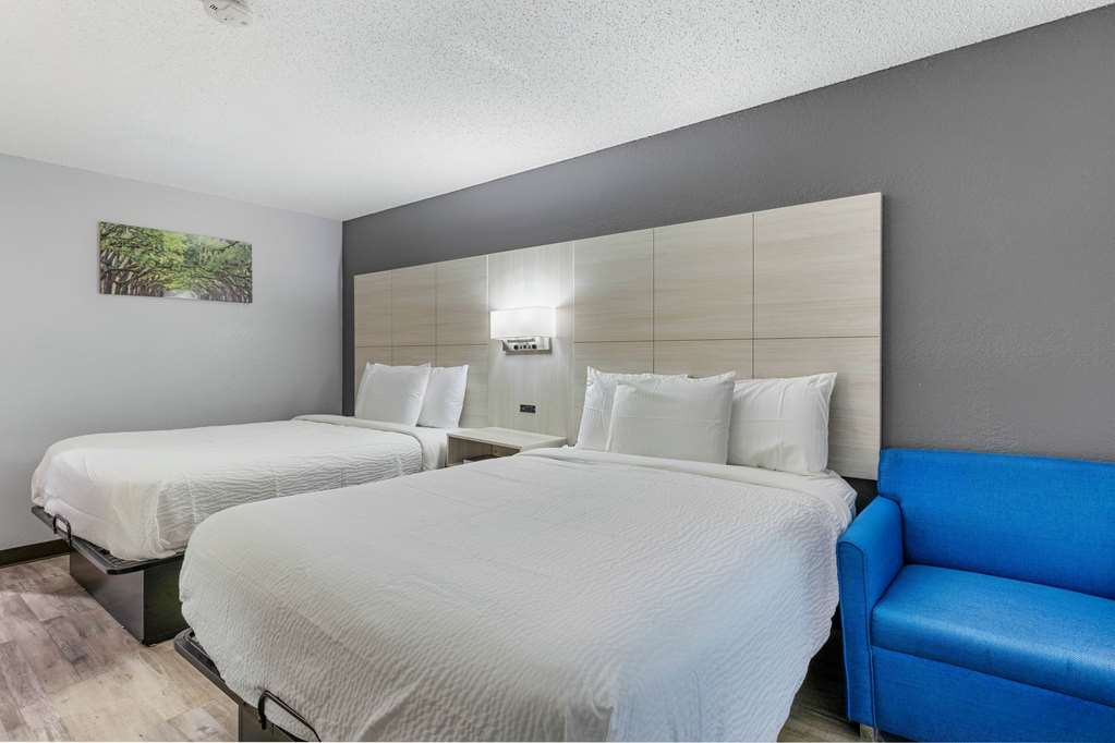 Days Inn by Wyndham Savannah Gateway I 95 - photo 13