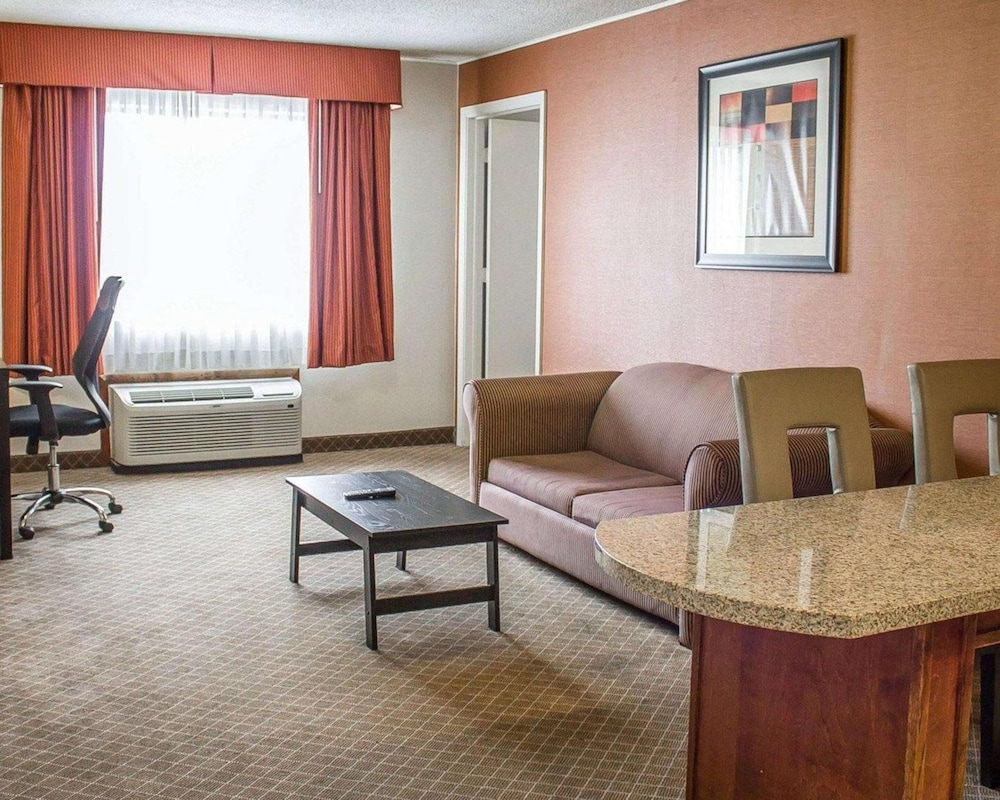 Howard Johnson by Wyndham Columbus State Fairgrounds I 71 - photo 25