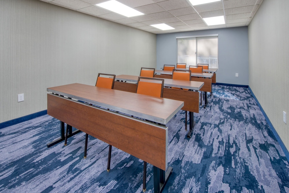 Fairfield Inn By Marriott Raleigh Crabtree - photo 42