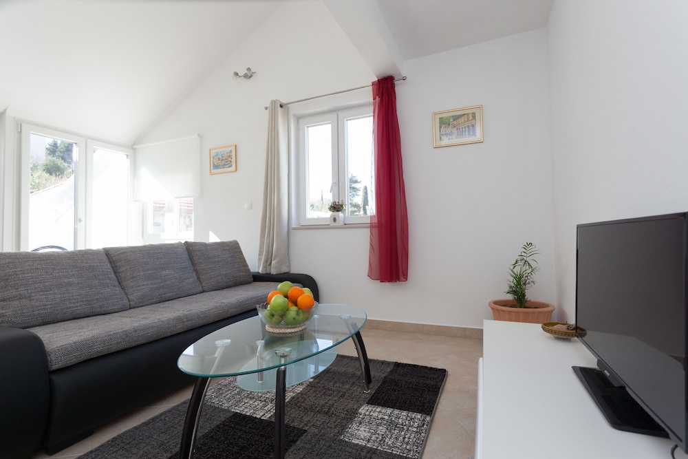 Apartment Bora