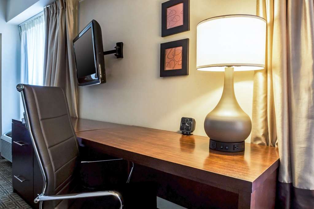 Comfort Suites at Woodbridge - photo 14