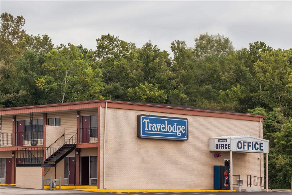 Travelodge by Wyndham Seymour - carbon neutral hotel in Seymour