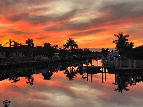 Waterfront Villa Close To Downtown And Harbor — 4-Star Luxury Hotel in Punta Gorda, United States