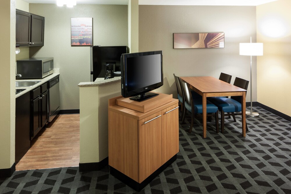 TownePlace Suites by Marriott Dallas Arlington North - photo 12
