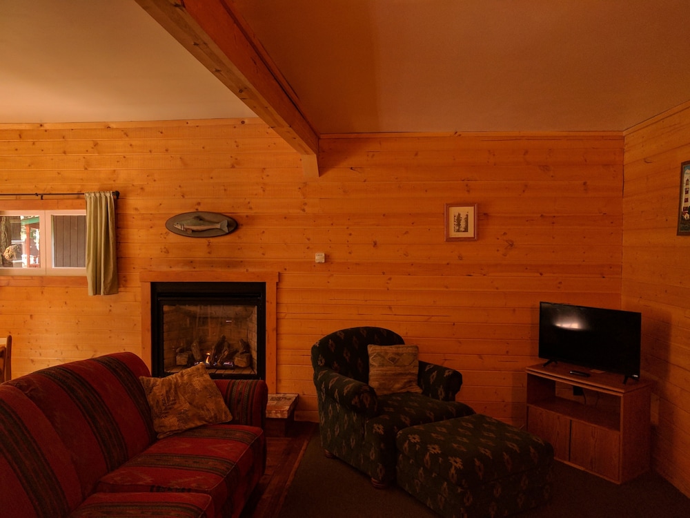 Emerald Forest Cabins - photo 64