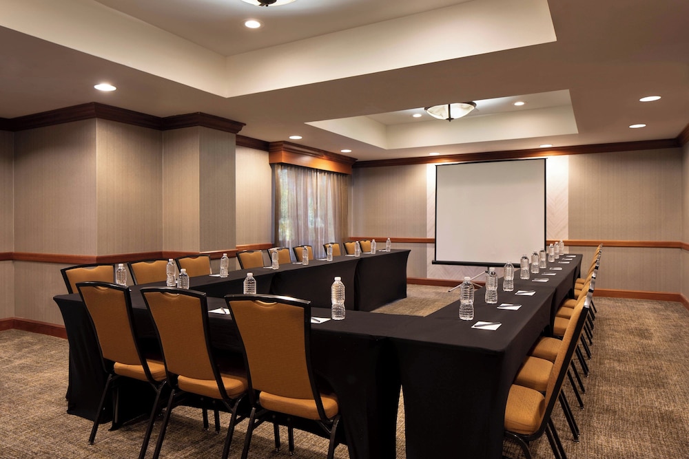 SpringHill Suites by Marriott Tampa Westshore Airport - photo 33