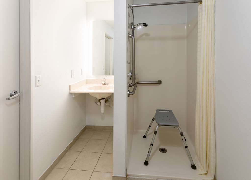 GrandStay Hotel and Conference - photo 15