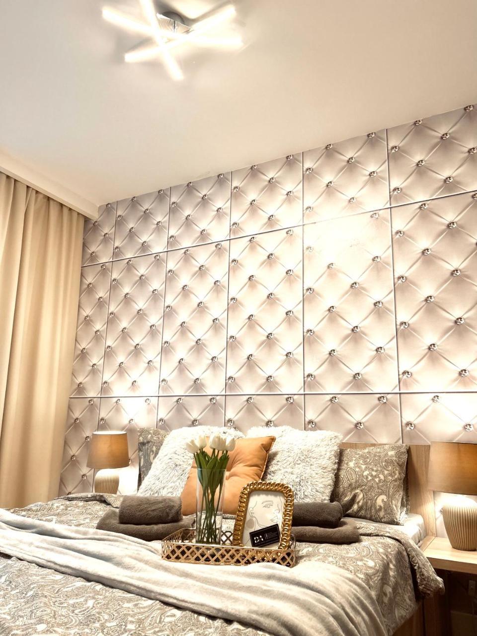 Downtown Apartments Presley air conditioned — 4-Star Luxury Hotel in Rzeszow, Poland