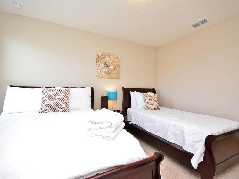 Luxury 7 Bedroom 5.5 Bedroom Vacation Home In Solterra Resort - photo 7