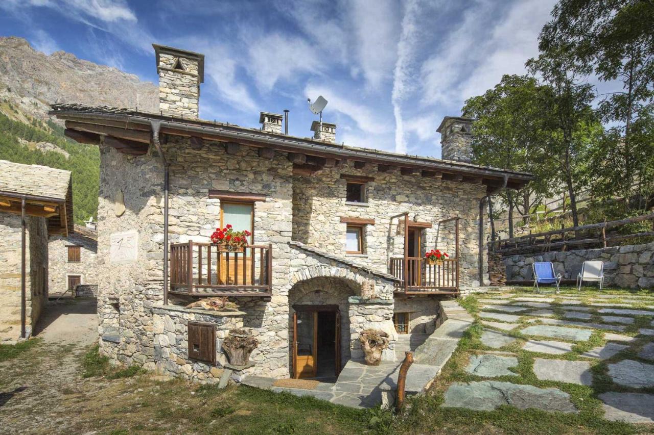 La Mizoùn de Marguerito Appartamento Rododendro — hotel in Acceglio