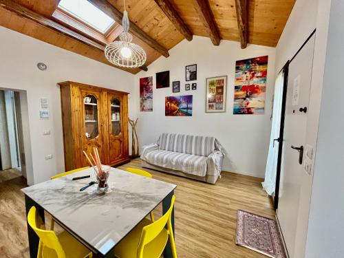 Levante Flat 100 m from the beach — 4-Star Luxury Hotel in Fano, Italy