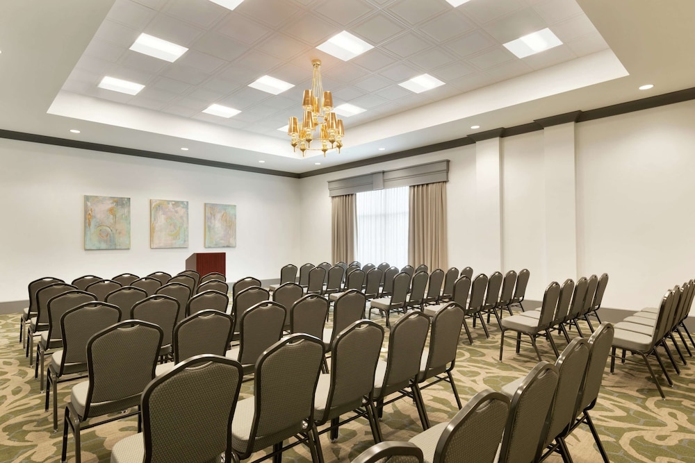 Embassy Suites by Hilton Charlotte Ayrsley - photo 47