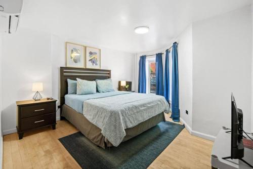 Renovated 3BR with Private Backyard in Bed Stuy — 4-Star Luxury Hotel in Brooklyn, United States