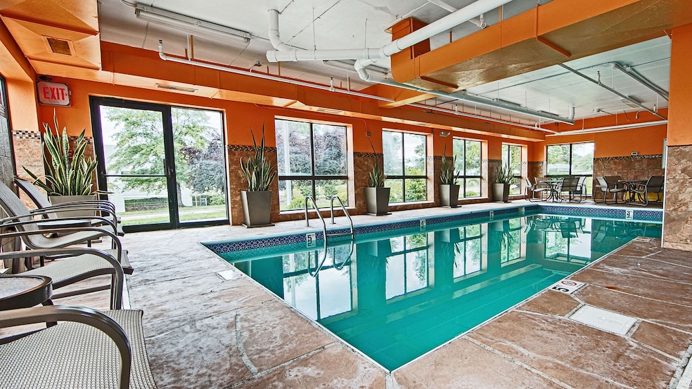 Comfort Inn and Suites Copley Akron - photo 11