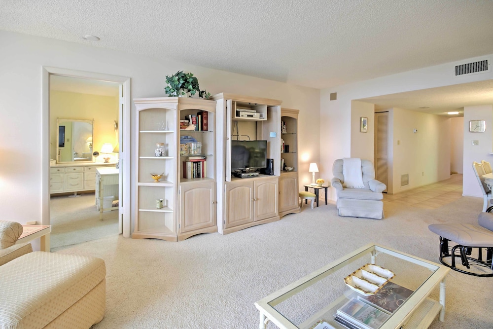 Beachfront Sarasota Resort Condo Siesta Key View - photo 13