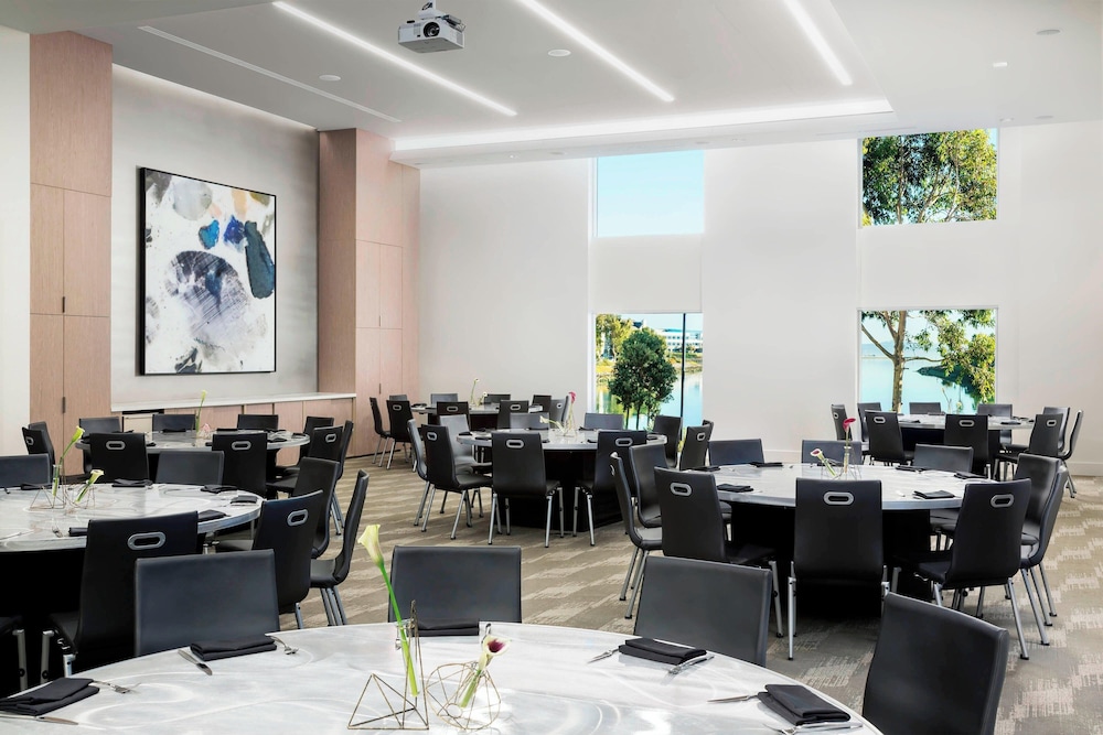 AC Hotel by Marriott San Francisco Airport Oyster Point Waterfront - photo 59