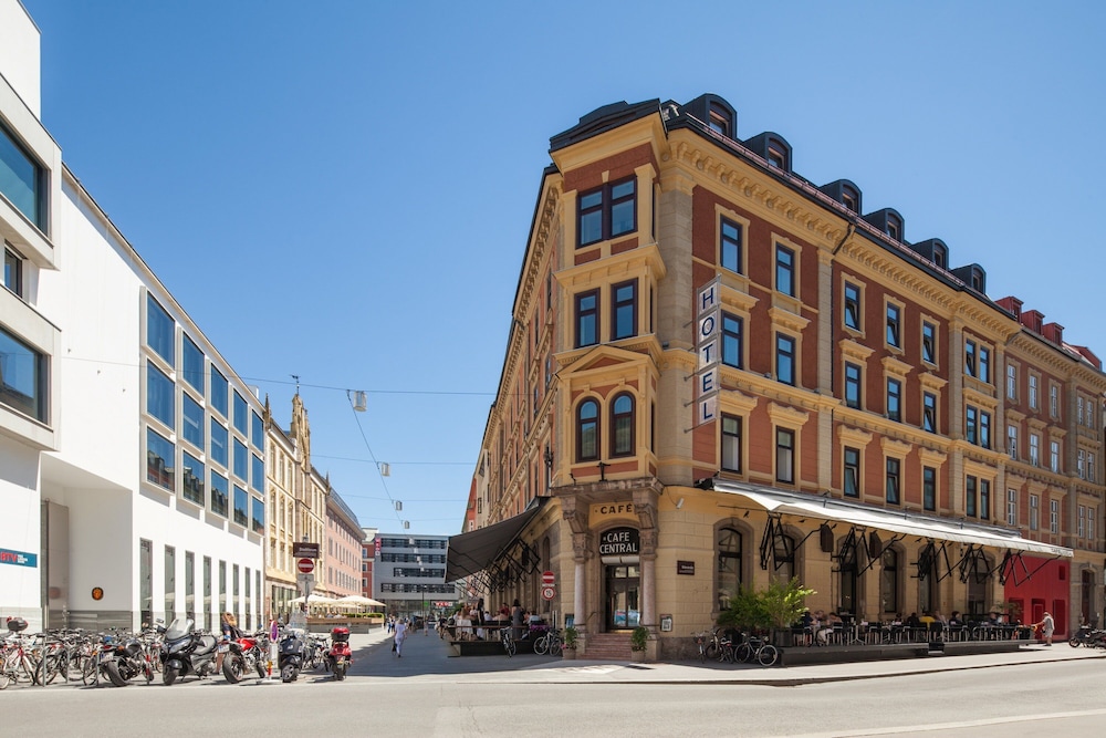 Hotel Central - carbon neutral hotel in Innsbruck