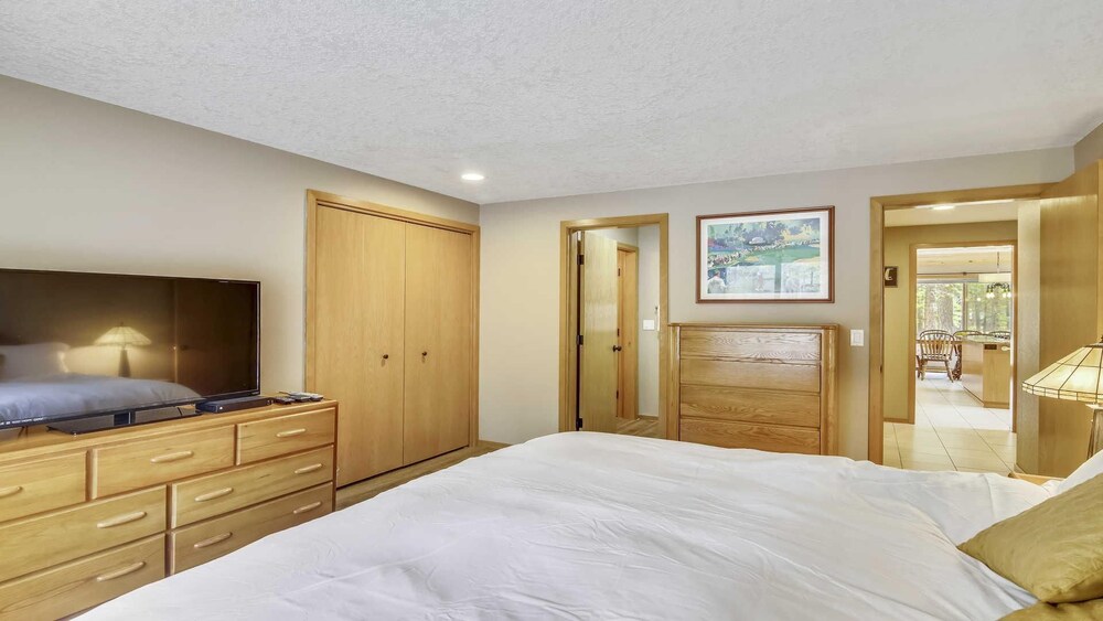 Conifer 10 — Bend — photo 3