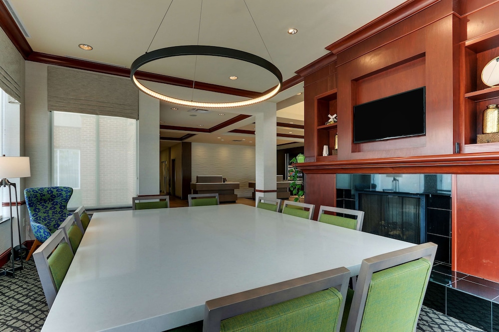 Hilton Garden Inn Indianapolis Airport - photo 2