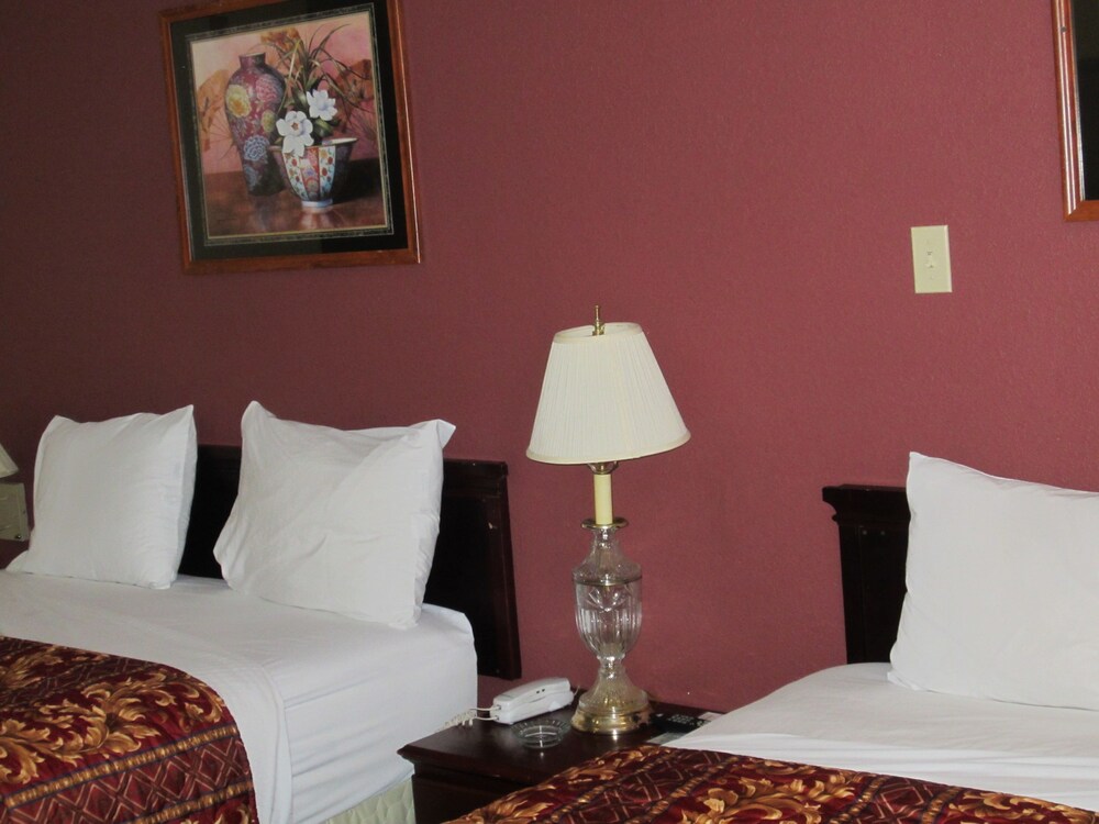 First Western Inn - photo 18