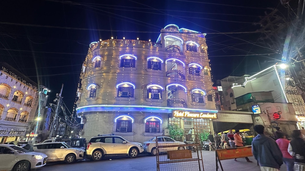 Hotel Pleasure Landmark - last minute hotel in Ujjain
