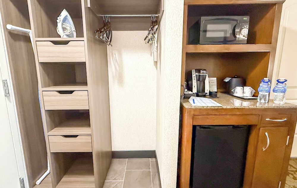 Hilton Garden Inn Gilroy - photo 18