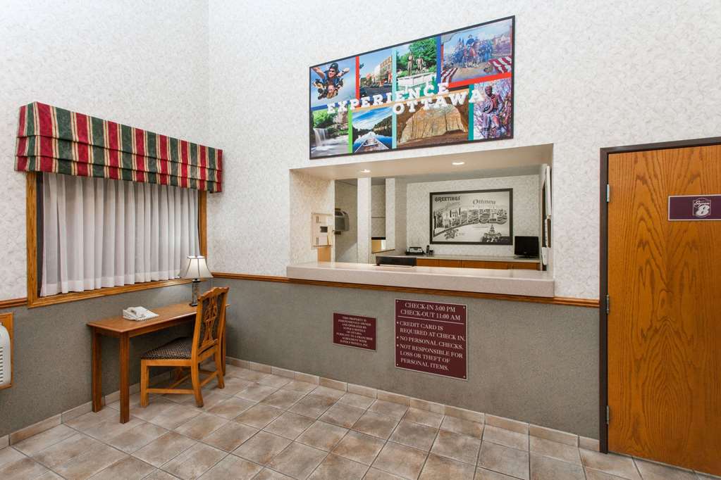 Super 8 by Wyndham Ottawa Starved Rock - photo 3