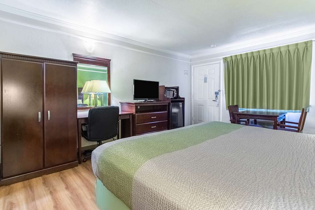 Motel 6 Kingsburg CA - photo 12