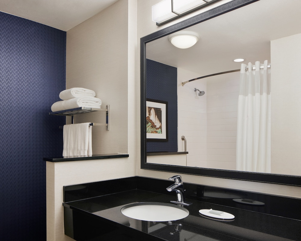 Fairfield Inn & Suites El Paso Airport - photo 12