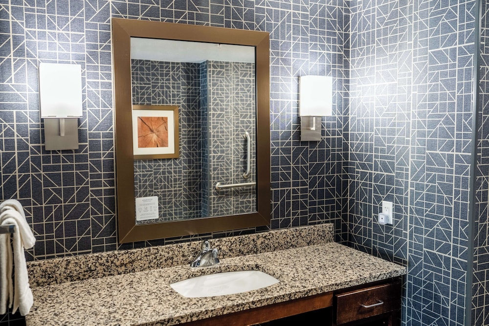 Homewood Suites by Hilton Rochester Mayo Clinic Area Saint Marys - photo 25