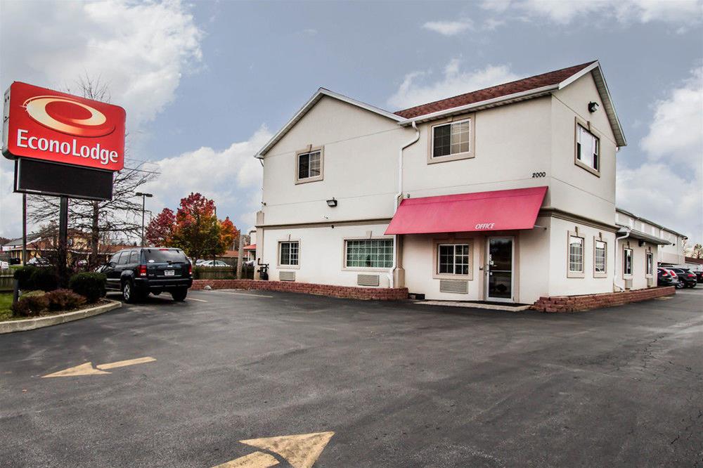EOD Surestay Hotel by Best Western Tonawanda - photo 12