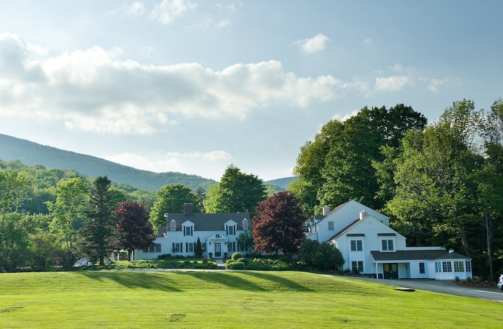 The Hermitage Inn Vermont in Dover, United States
